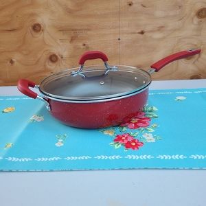 Pioneer Woman jumbo cooker